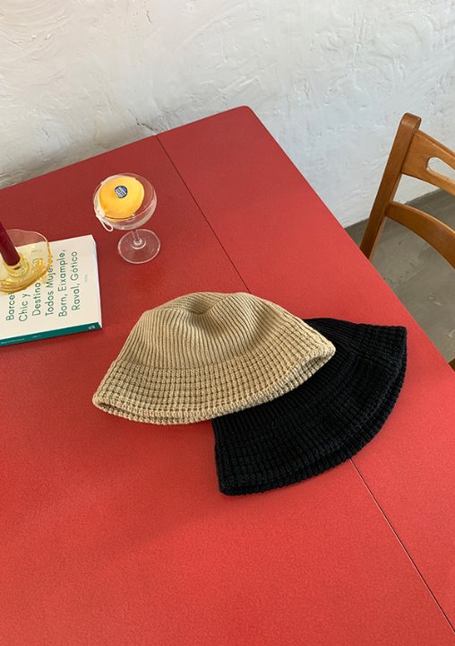 knit down bucket hat (beige,black)