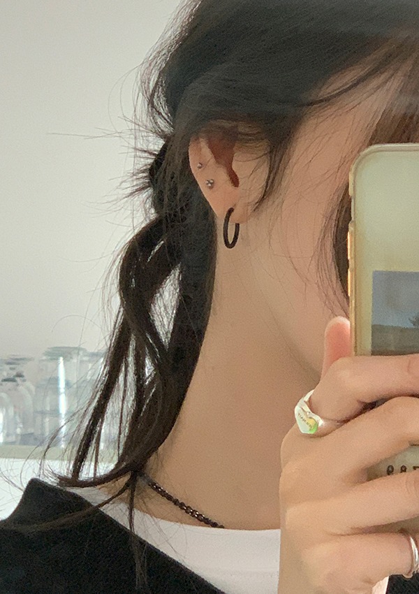 black earring